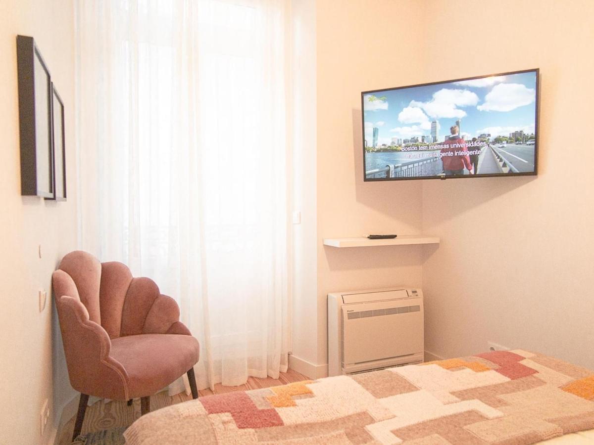 Apartment Bairro Alto Charming Bright With Ac Elevator Lissabon